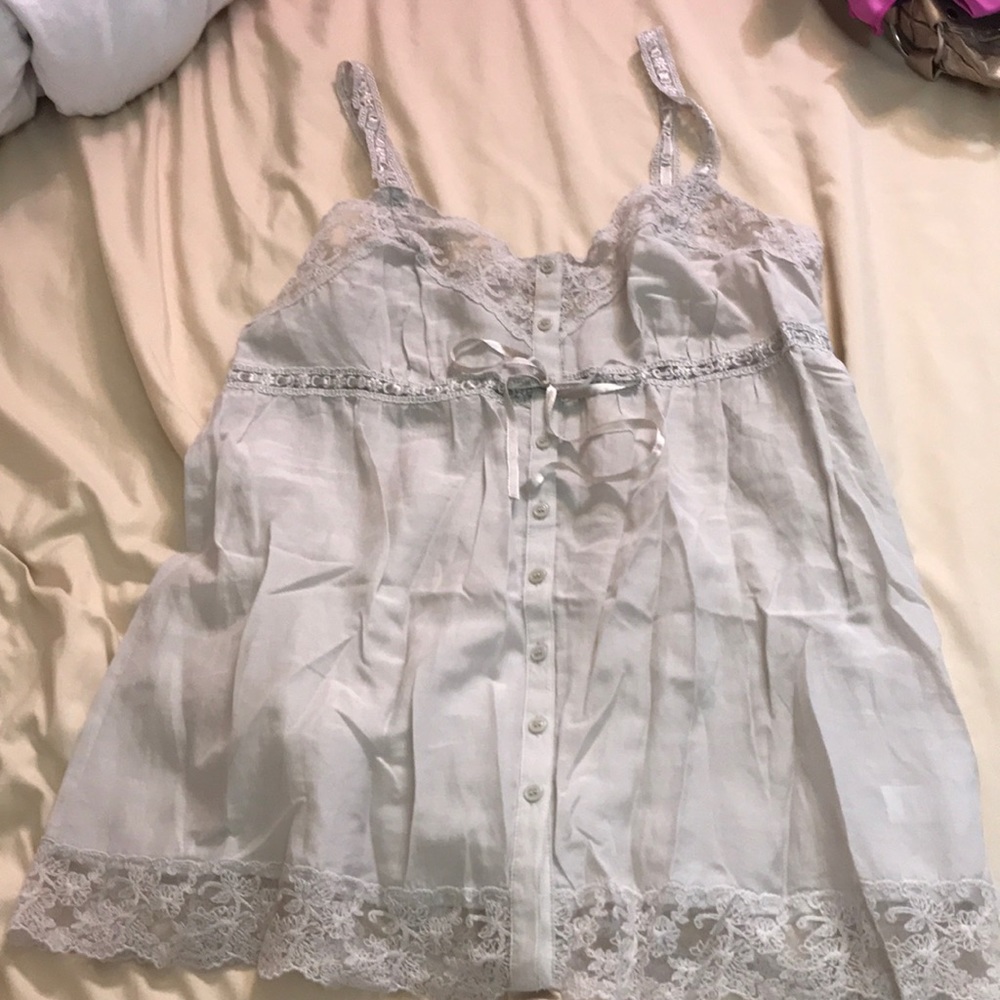 Lightweight lace detail tank top